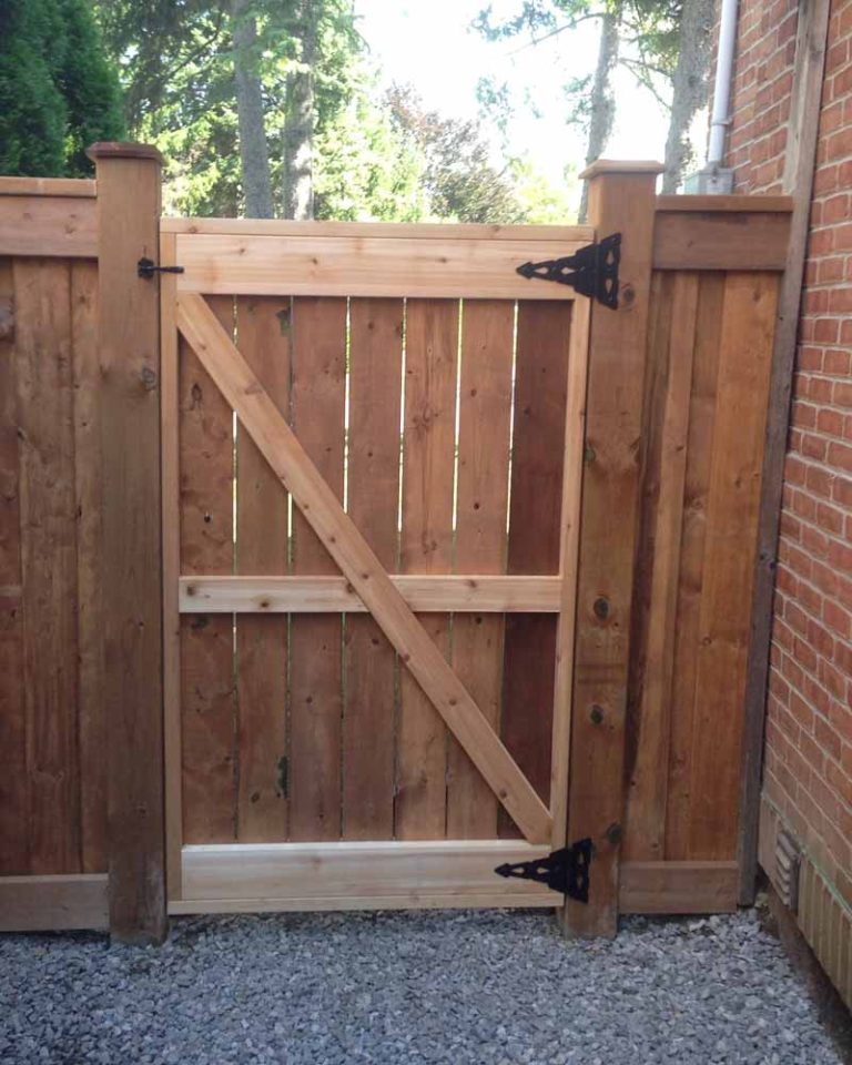 Toronto's Premier Wooden Fence and Gate Builder | DeckCrew.ca