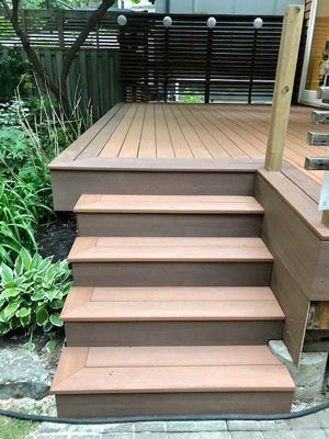 Naturally looking light brown PVC deck and stairs